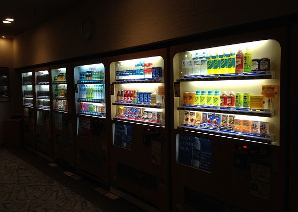 Роспотребнадзор ответит на вопросы горожан по питанию школьников через вендинговые автоматы