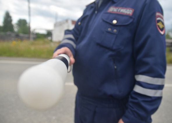 Подросток, управляя «пятнадцатой», приехал из Волчанска. Его знакомому, давшему авто, грозит штраф в 30 000 рублей