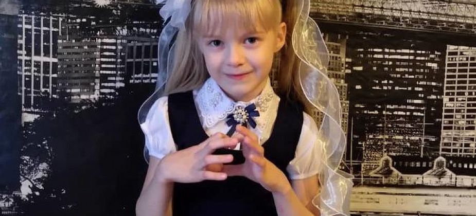 Ника Казакова уже пропустила летнее лечение - не собрали денег. Помощь нужна сейчас