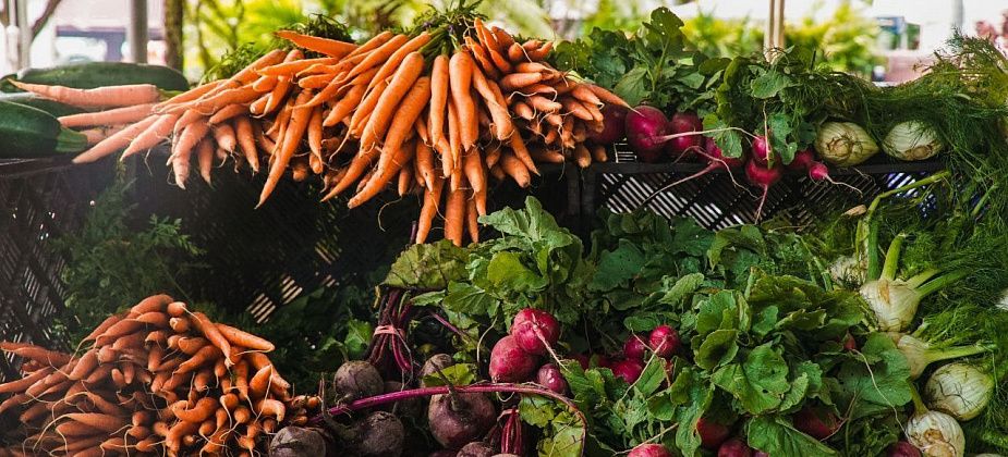 Какие сезонные продукты можно и нужно добавлять в свой рацион в апреле? 