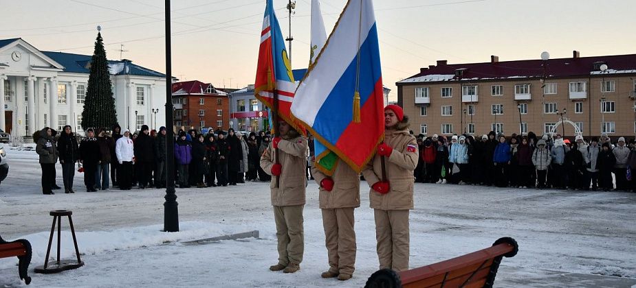В Волчанске прошел митинг, посвященный Дню неизвестного солдата
