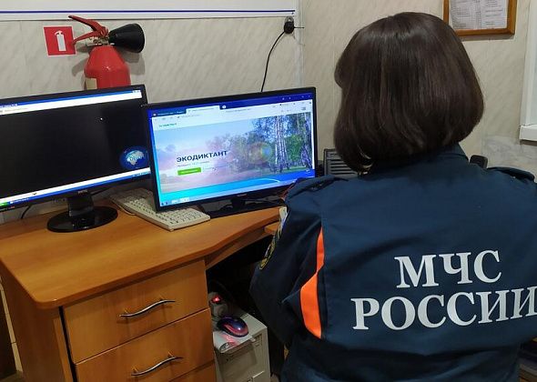 Волчанские пожарные приняли участие во Всероссийском экологическом диктанте