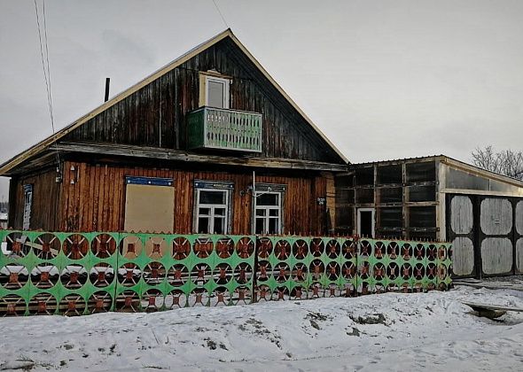 «Вышел из горящего дома и закрыл дверь». Волчанцу, который пытался заживо сжечь свою семью, грозит пожизненное