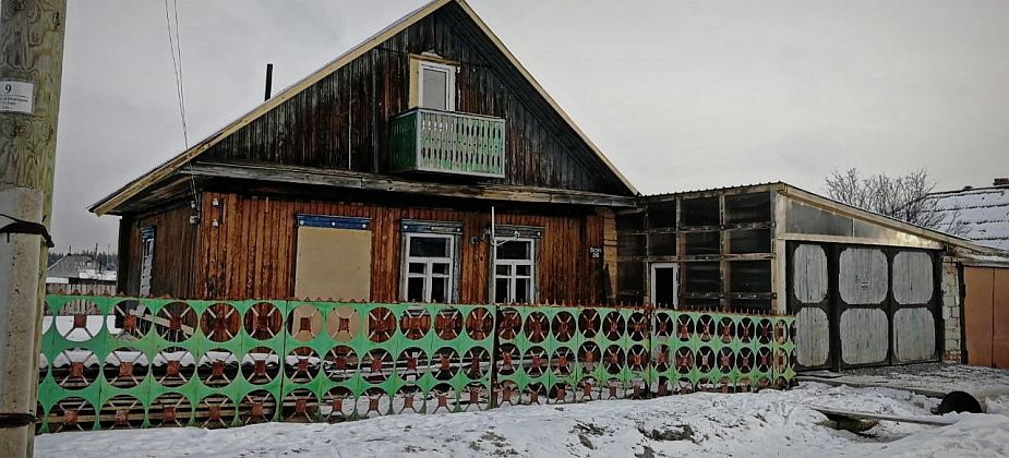 «Вышел из горящего дома и закрыл дверь». Волчанцу, который пытался заживо сжечь свою семью, грозит пожизненное