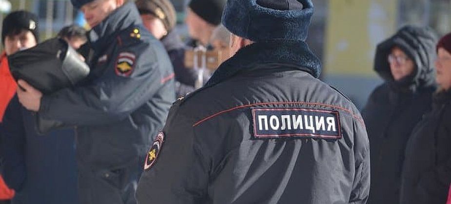 В Краснотурьинске голый мужчина на улице оказывал активное сопротивление полицейским