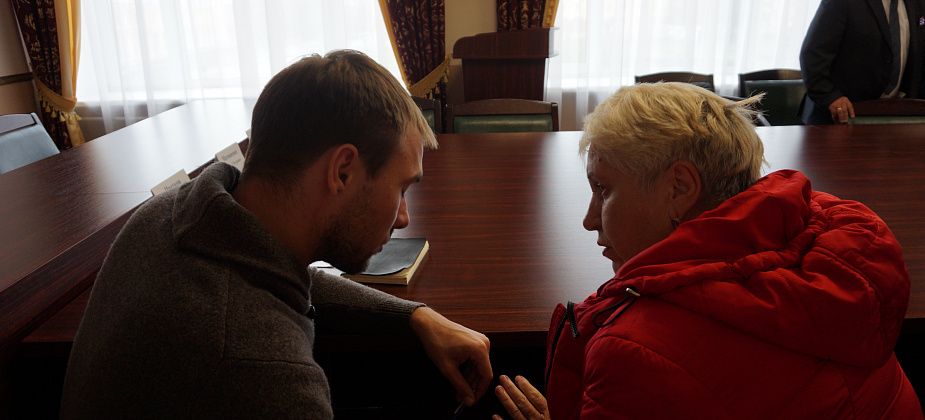 Сегодня Антон Шипулин проведет прием в Волчанске. Пока записались всего два человека