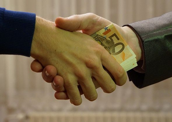 Минюст считает, что в «обстоятельствах непреодолимой силы» за взятки можно не наказывать