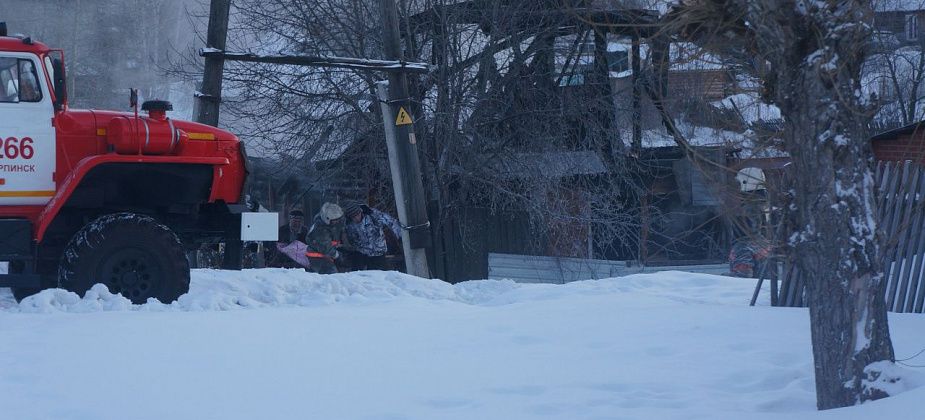 В Волчанске мужчина поджег дом, в котором находились мать с ребенком